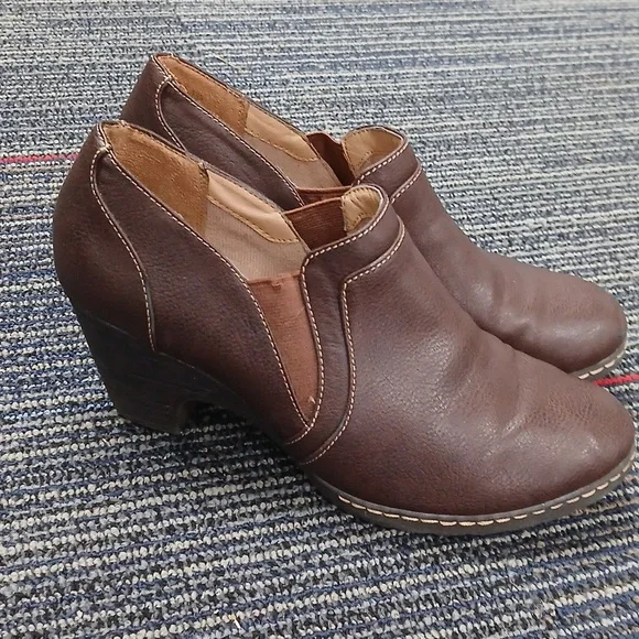 Croft & Barrow Brown Ortholite Ankle Boots Sz 8 - Picture 2 of 6